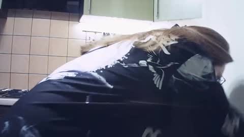 moodiemira online show from March 4, 2:45 pm