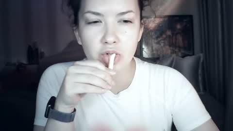 moodiemira online show from June 13, 5:44 pm