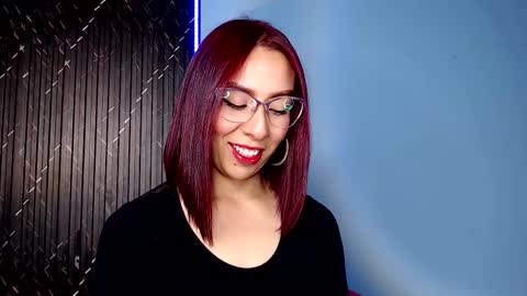Snapshot of moolly_evanz chatting on March 6, 4:36 pm moolly_evanz online show from March 6, 4:36 pm
