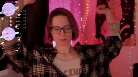 Roxy online show from November 17, 8:03 pm