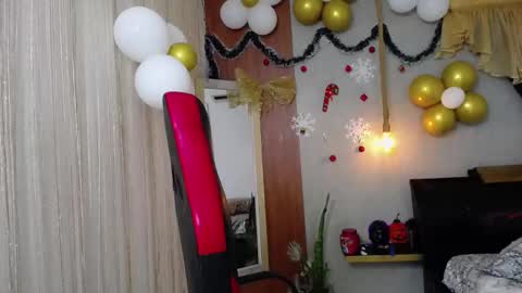 moon_and_fire_ online show from November 16, 3:23 am