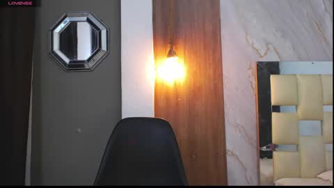 moon_and_fire_ online show from April 26, 5:38 am