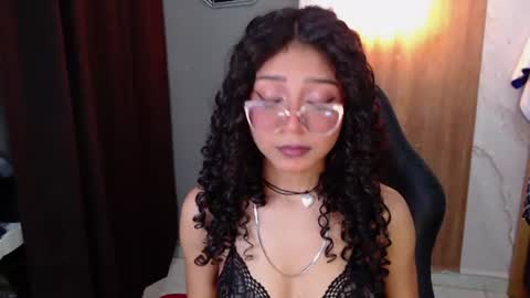 moon_and_fire_ online show from June 15, 4:15 am