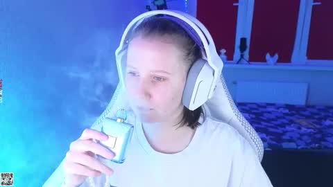 Lola online show from October 10, 4:39 pm