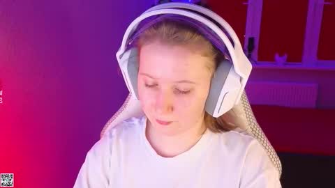 Lola online show from October 22, 5:24 pm