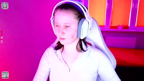 Lola online show from February 5, 8:19 am