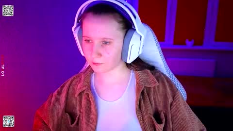 Lola online show from February 19, 2:24 pm