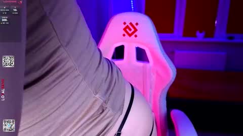 Lola online show from February 24, 3:32 pm