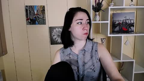 Snapshot of moon_foxy_ chatting on January 28, 1:27 pm Diana online show from January 28, 1:27 pm