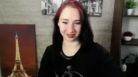 Snapshot of moon_foxy_ chatting on October 23, 12:43 am Diana online show from October 23, 12:43 am