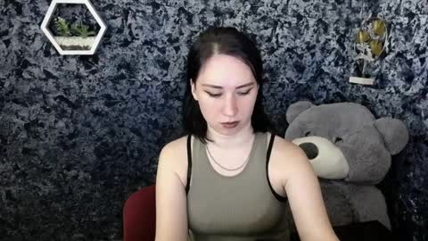 Snapshot of moon_foxy_ chatting on April 10, 8:19 am Diana online show from April 10, 8:19 am