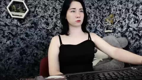 Snapshot of moon_foxy_ chatting on May 16, 7:23 pm Diana online show from May 16, 7:23 pm