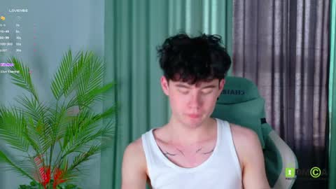 moon_gloww online show from April 1, 2:23 am