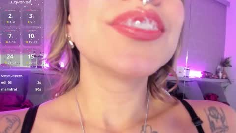 Sarah online show from October 11, 11:47 pm