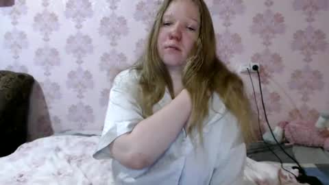 moon_linght000 online show from June 14, 3:03 pm