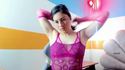 Snapshot of moon_winy chatting on September 25, 11:47 am Winy online show from September 25, 11:47 am