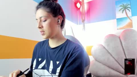 Snapshot of moon_winy chatting on September 26, 11:47 am Winy online show from September 26, 11:47 am