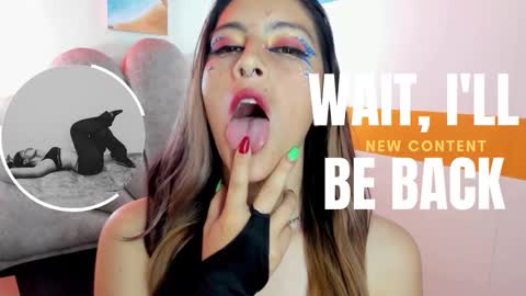 Snapshot of moon_winy chatting on October 24, 11:06 am Winy online show from October 24, 11:06 am