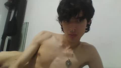 Snapshot of moonandzukko chatting on March 29, 10:54 pm moonandzukko online show from March 29, 10:54 pm