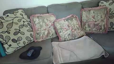 moondanceraa online show from October 8, 10:51 pm