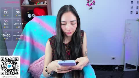 MOON  online show from January 29, 9:07 pm