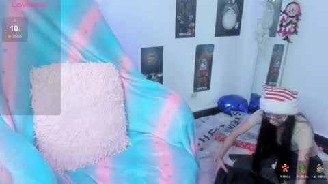 Snapshot of moonlady_ chatting on December 18, 4:40 am MOON online show from December 18, 4:40 am