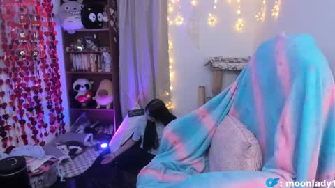 MOON  online show from April 29, 11:33 pm