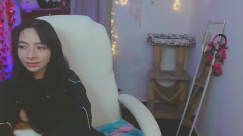 MOON  online show from May 3, 12:27 am