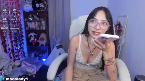 MOON  online show from May 30, 1:14 am
