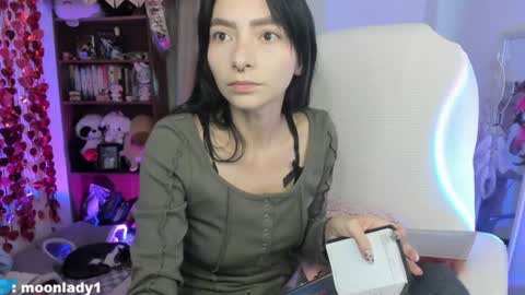 MOON  online show from July 22, 10:01 pm