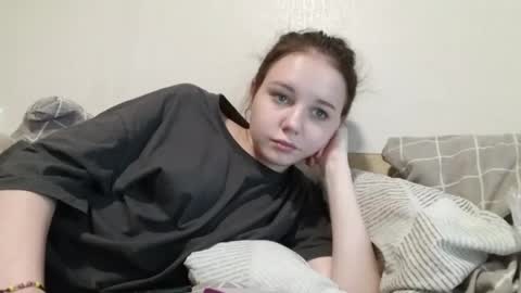 Snapshot of moonlightpoison chatting on June 5, 5:25 am moonlightpoison online show from June 5, 5:25 am