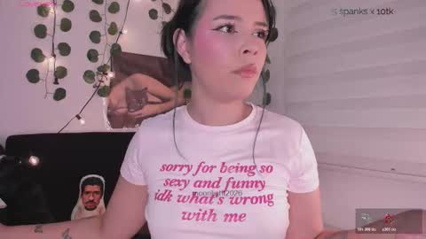 moonliight__ online show from February 9, 11:42 pm