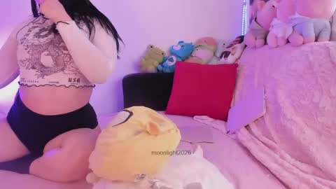 moonliight__ online show from May 19, 3:40 pm