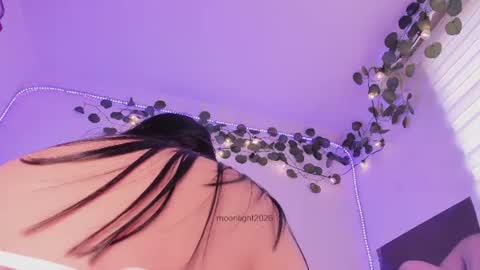 moonliight__ online show from July 24, 4:38 pm