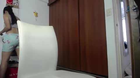 moonlunita online show from February 5, 7:07 pm