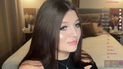 Snapshot of moonrenata chatting on October 25, 9:31 pm Ri online show from October 25, 9:31 pm