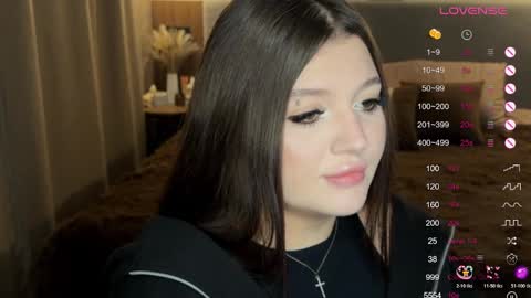 Snapshot of moonrenata chatting on October 26, 9:21 pm Ri online show from October 26, 9:21 pm