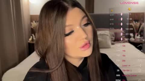 Snapshot of moonrenata chatting on November 4, 9:36 pm Ri online show from November 4, 9:36 pm