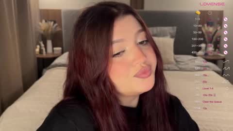 Snapshot of moonrenata chatting on December 1, 8:25 pm Ri online show from December 1, 8:25 pm