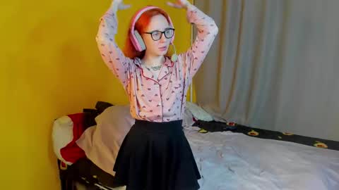 Snapshot of moonscarr chatting on February 21, 3:35 pm Coraline online show from February 21, 3:35 pm