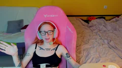 Snapshot of moonscarr chatting on February 27, 4:07 pm Coraline online show from February 27, 4:07 pm