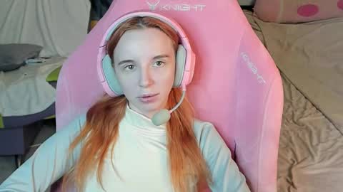 Snapshot of moonscarr chatting on March 9, 9:19 pm Coraline online show from March 9, 9:19 pm