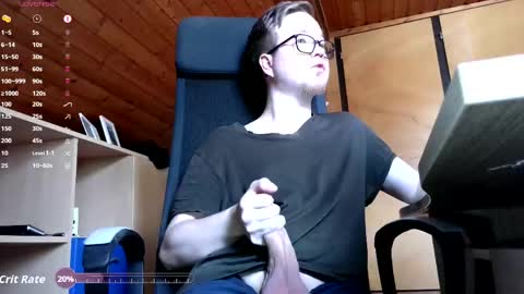 Snapshot of moonsexguy chatting on June 10, 3:11 pm Flo online show from June 10, 3:11 pm
