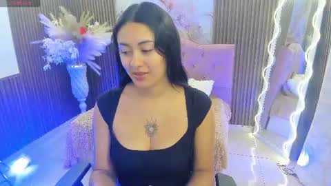 Snapshot of moonshine_tay chatting on June 10, 11:42 am Moon online show from June 10, 11:42 am