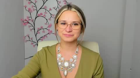 Susanna online show from January 15, 12:21 pm