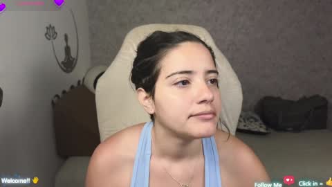 Snapshot of moonwoman_ chatting on January 13, 5:33 am Moon Woman online show from January 13, 5:33 am