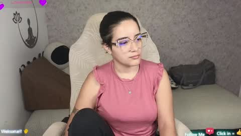 Snapshot of moonwoman_ chatting on January 16, 4:38 am Moon Woman online show from January 16, 4:38 am