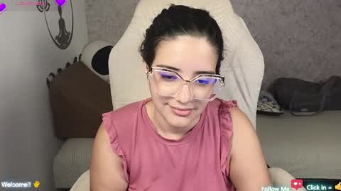 Snapshot of moonwoman_ chatting on January 16, 1:58 pm Moon Woman online show from January 16, 1:58 pm