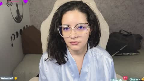 Snapshot of moonwoman_ chatting on January 30, 3:00 am Moon Woman online show from January 30, 3:00 am