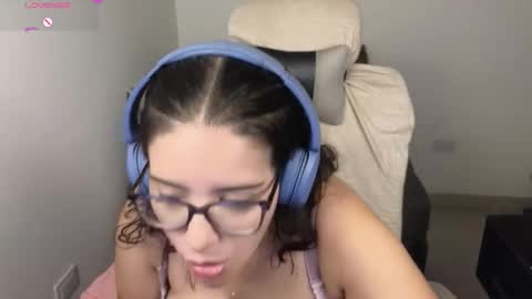 Moon Woman online show from November 7, 1:05 am